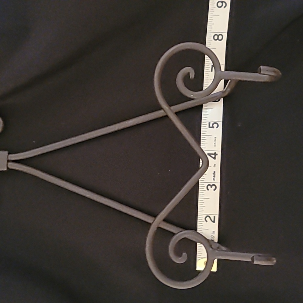 Display hook - Picture 2 of 3